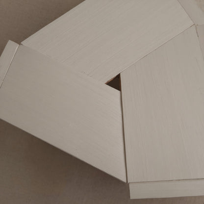 Mueble pequeño de madera sostenible fabricado en Barcelona