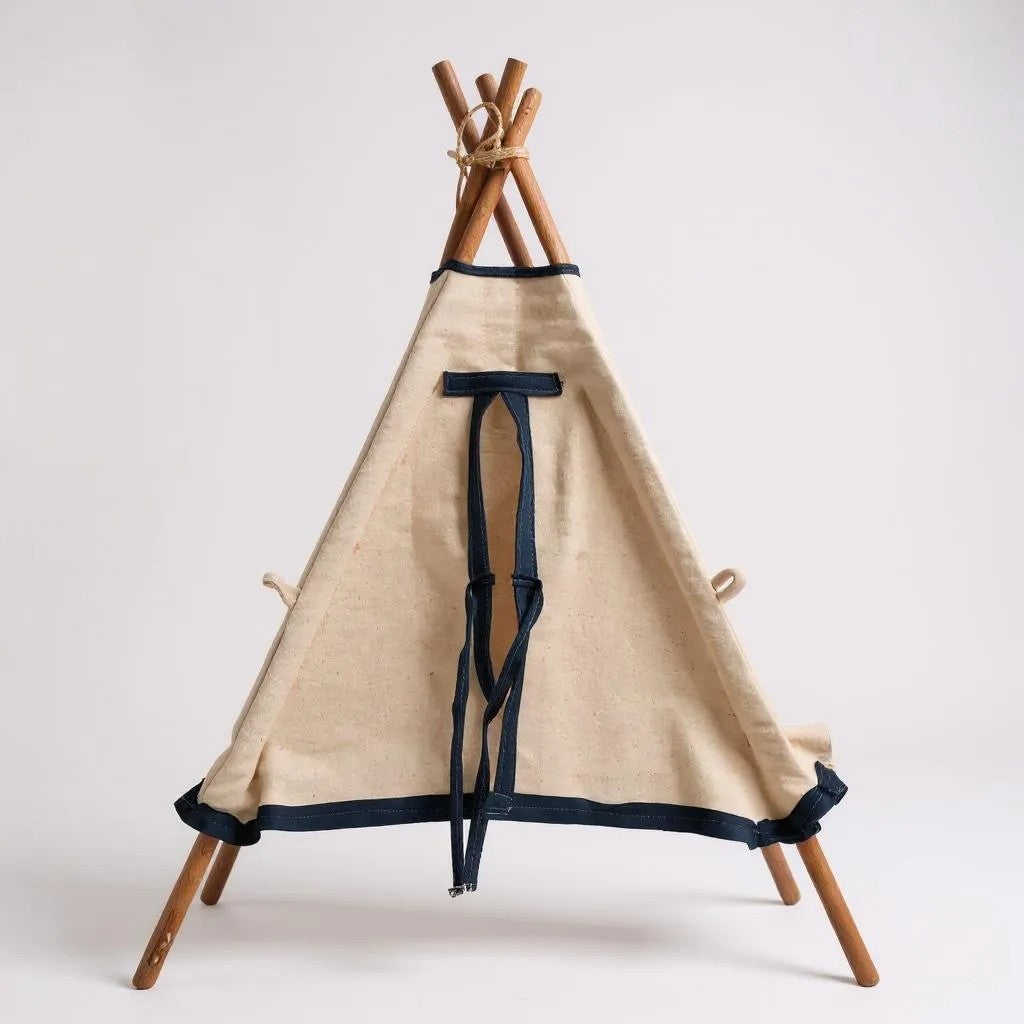 teepee para gatos con materiales naturales con puerta cerrada